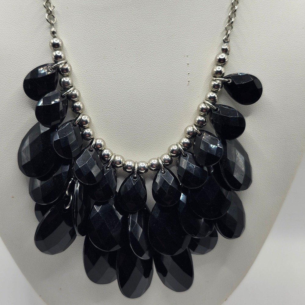 Black Faceted Teardrop Bead Statement Necklace Silver Tone Chain Bib Style